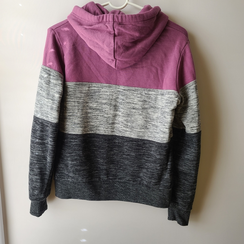 Reflex - Picture 2 of 5